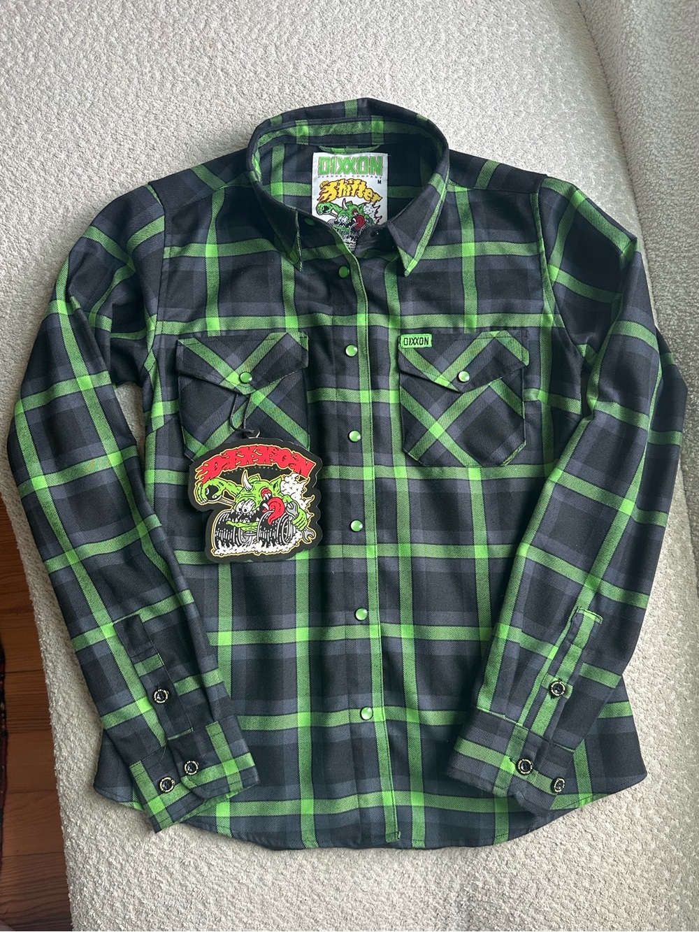 Dixxon Shifter Flannel, Men's Size Medium, Neon Green Flannel Design Snap button